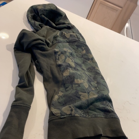 Butterfly print Lululemon Hoodie - Picture 7 of 10